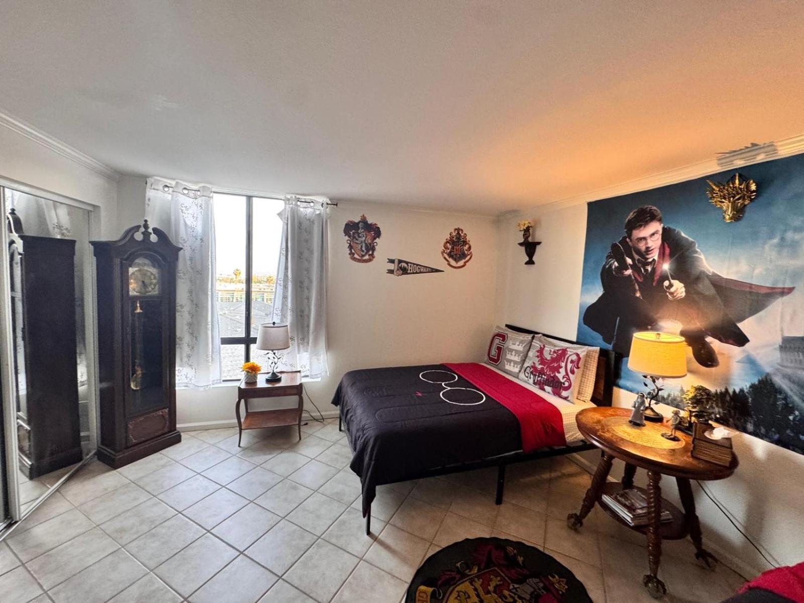 Mario, Harry Potter, & Not Themed Loft Universal 10min Loft Appartamento
